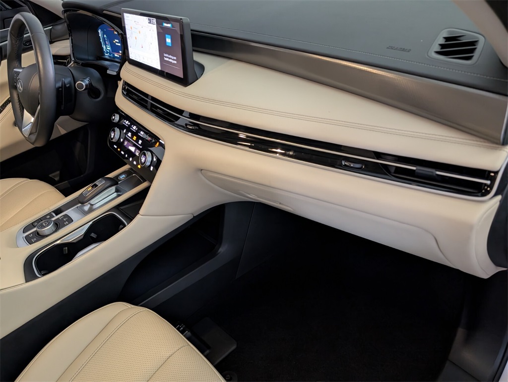 2025 Infiniti QX60 Luxe photo 14