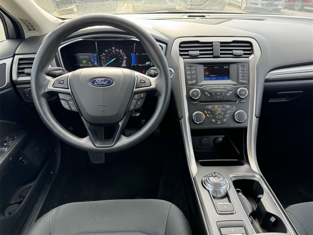2018 Ford Fusion Hybrid SE photo 16