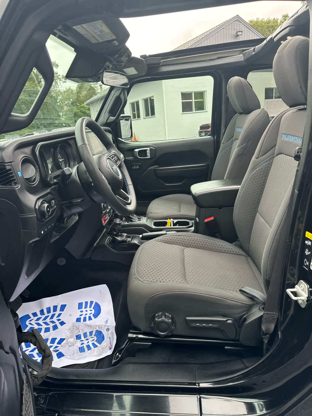 2024 Jeep Wrangler 4xe Rubicon photo 11