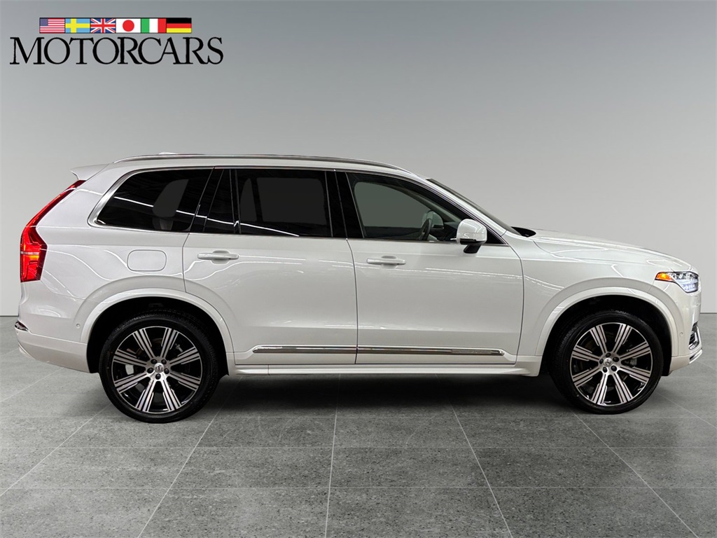 2023 Volvo XC90 Recharge T8 Plus photo 2