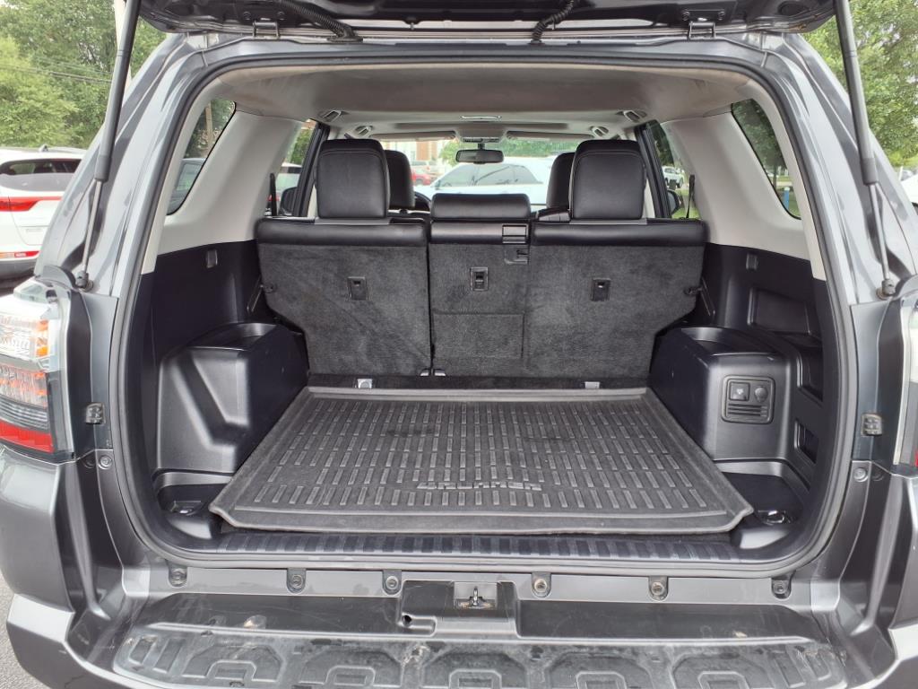 2019 Toyota 4Runner SR5 Premium photo 26