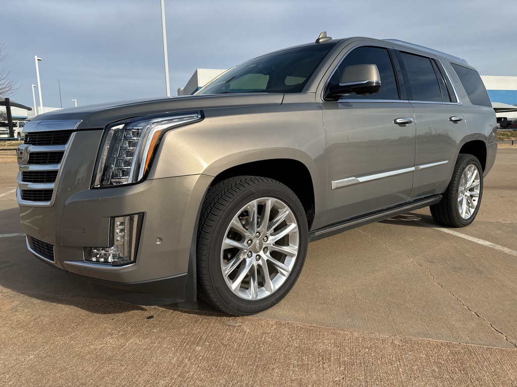 2019 Cadillac Escalade Premium Luxury's photo