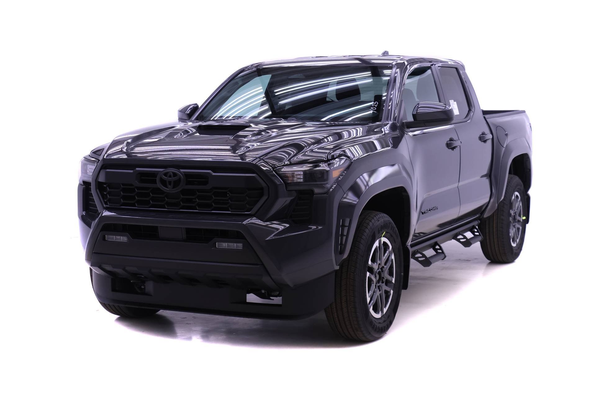 2026 Toyota Tacoma TRD Sport's photo