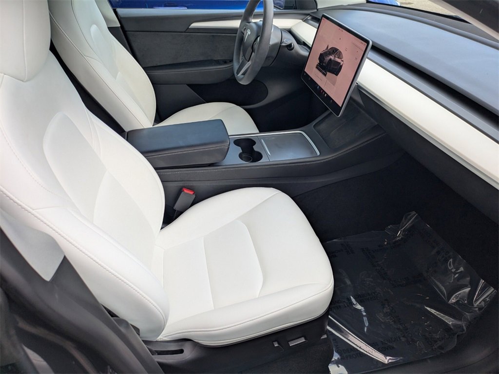 2023 Tesla Model Y Performance photo 27