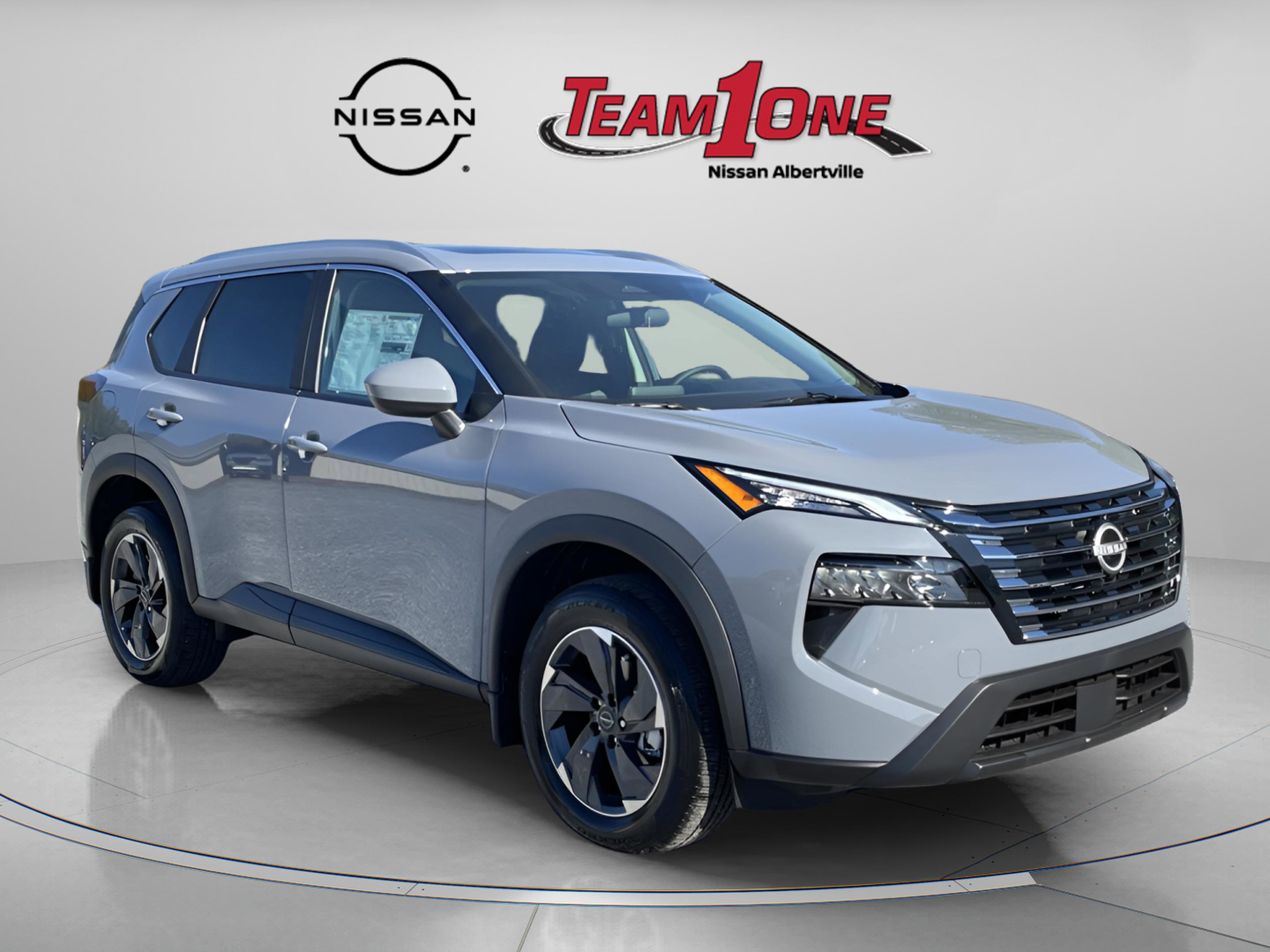 2026 Nissan Rogue SV's photo