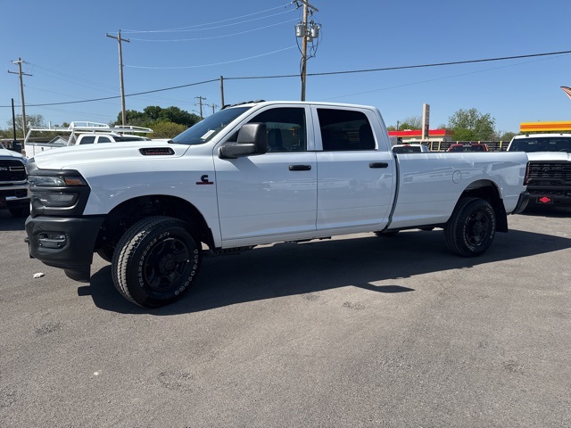 2025 Ram 3500 Tradesman photo 3
