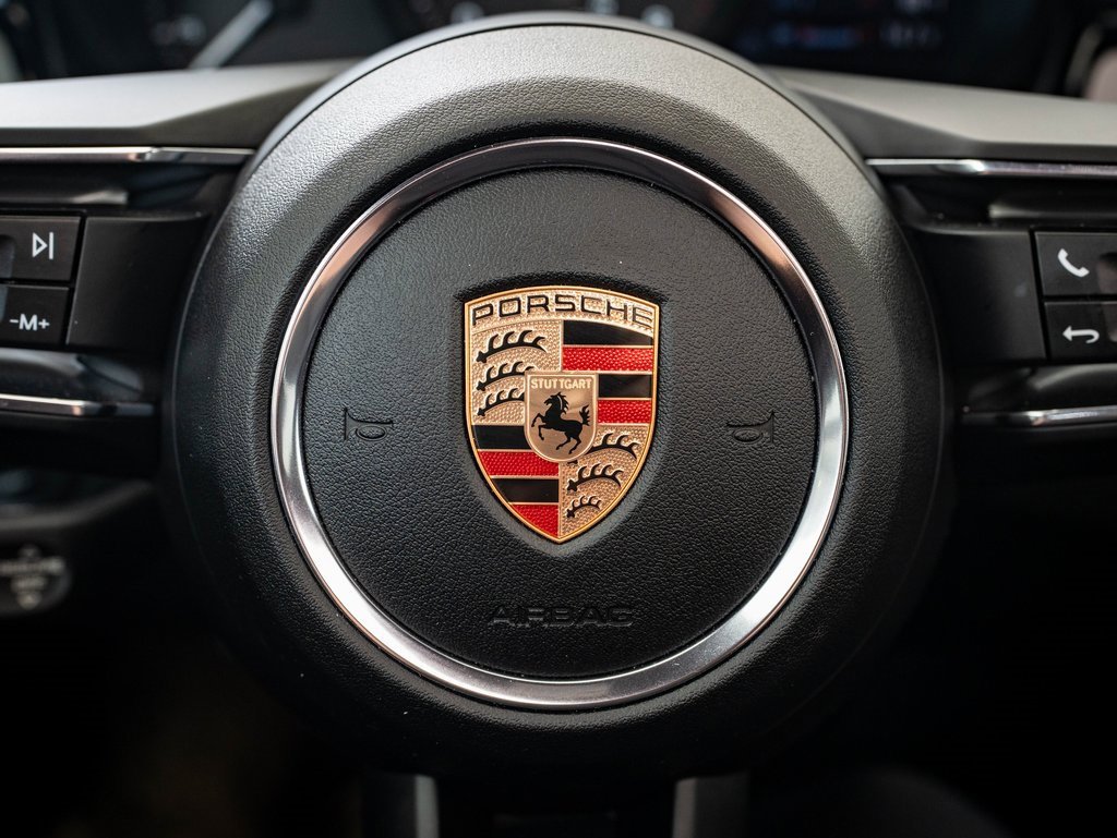 2024 Porsche Macan T photo 24