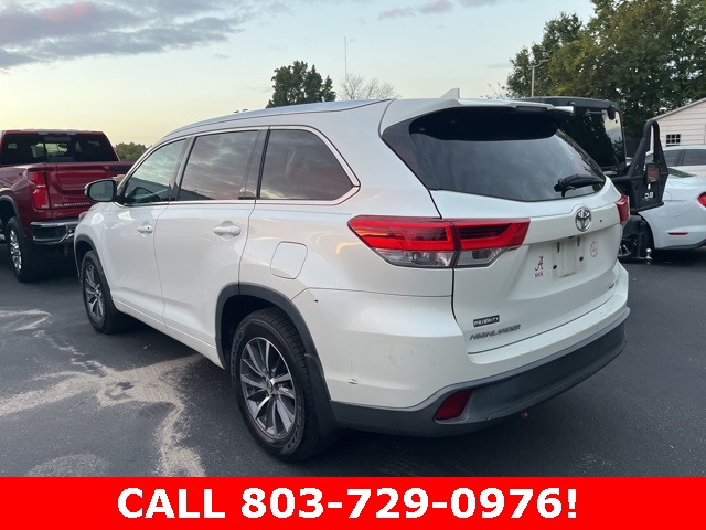 2017 Toyota Highlander XLE photo 2