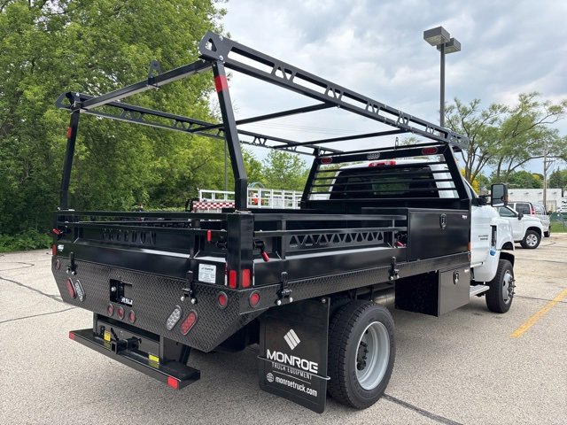 2023 Chevrolet Silverado 5500HD Work Truck photo 2