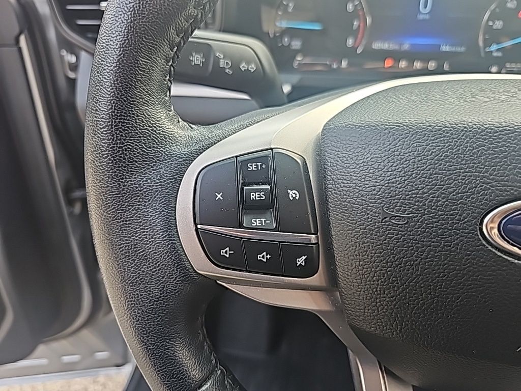 2023 Ford Explorer XLT photo 22