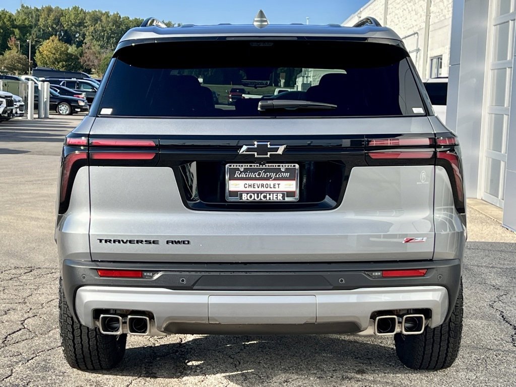 2025 Chevrolet Traverse Z71 photo 4