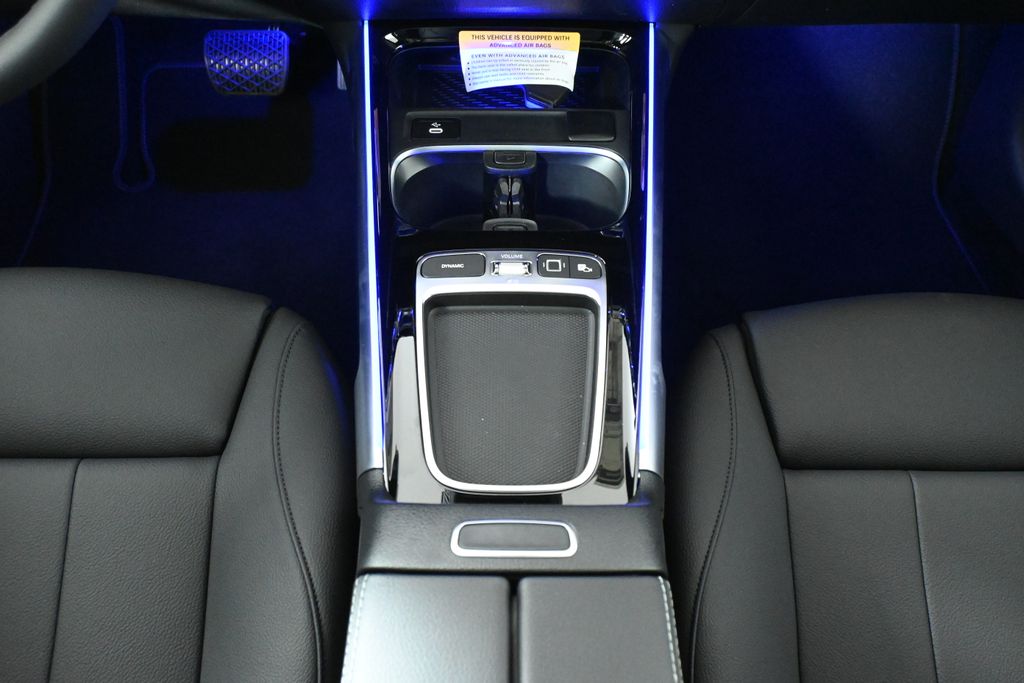 2025 Mercedes Benz GLB 250 4MATIC photo 17