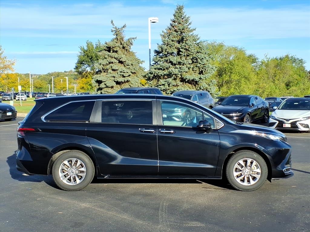 Certified 2023 Toyota Sienna XLE with VIN 5TDYSKFC9PS107243 for sale in Burnsville, Minnesota