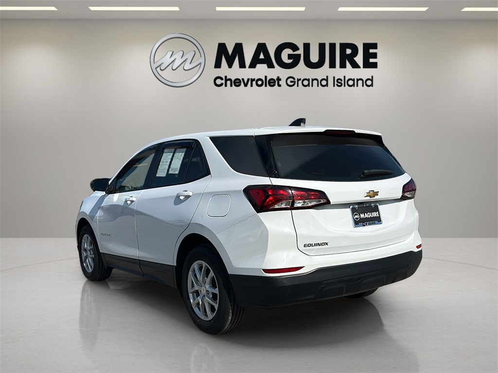 2023 Chevrolet Equinox LS photo 4
