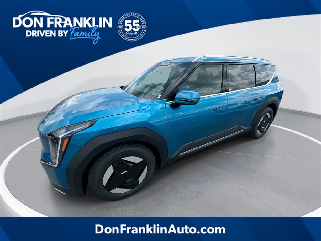 2026 Kia EV9 Wind's photo