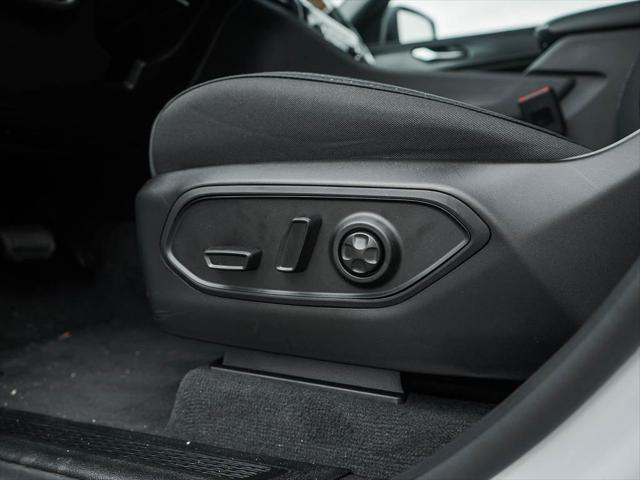 2025 Jeep Grand Cherokee Laredo photo 16