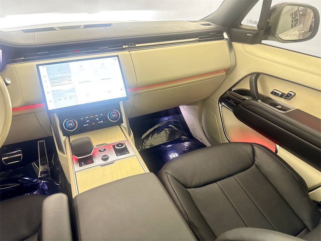 2023 Land Rover Range Rover SE photo 21