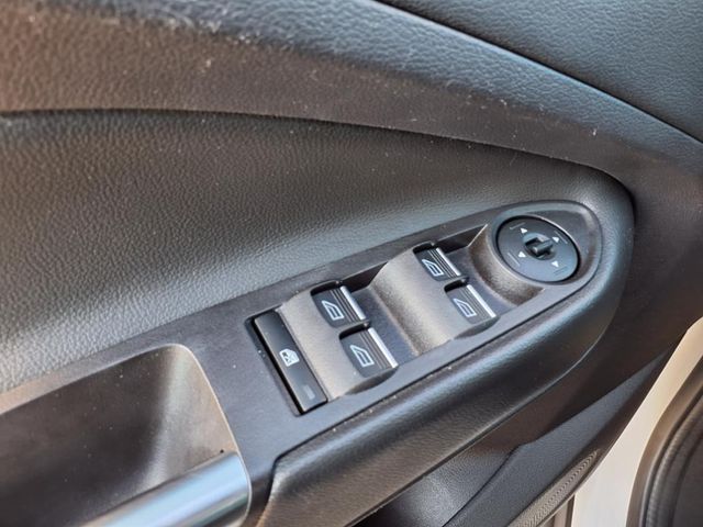 2017 Ford C-Max Energi Titanium photo 18