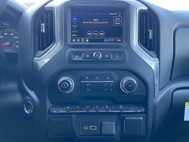 2024 Chevrolet Silverado 1500 Custom Trail Boss photo 13