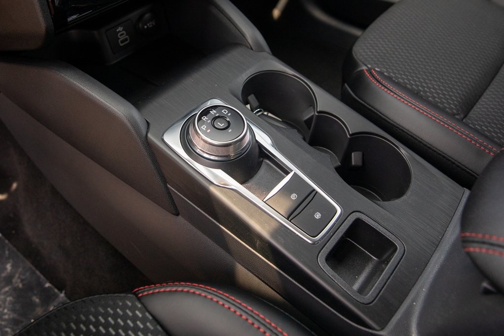 2025 Ford Escape ST-Line photo 32