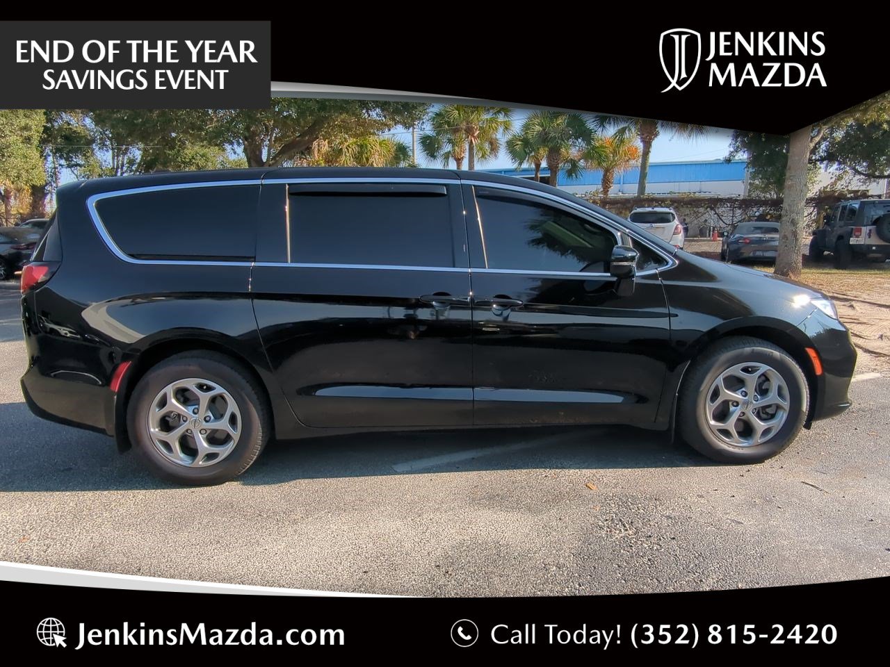 2024 Chrysler Pacifica Limited's photo