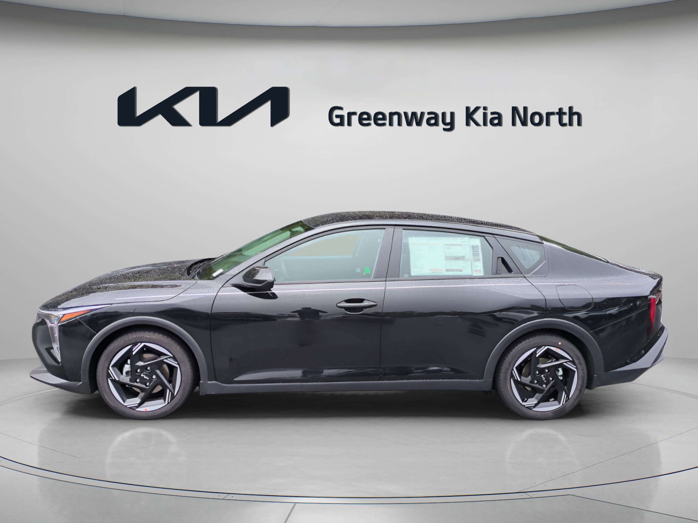 2025 Kia K4 EX photo 2