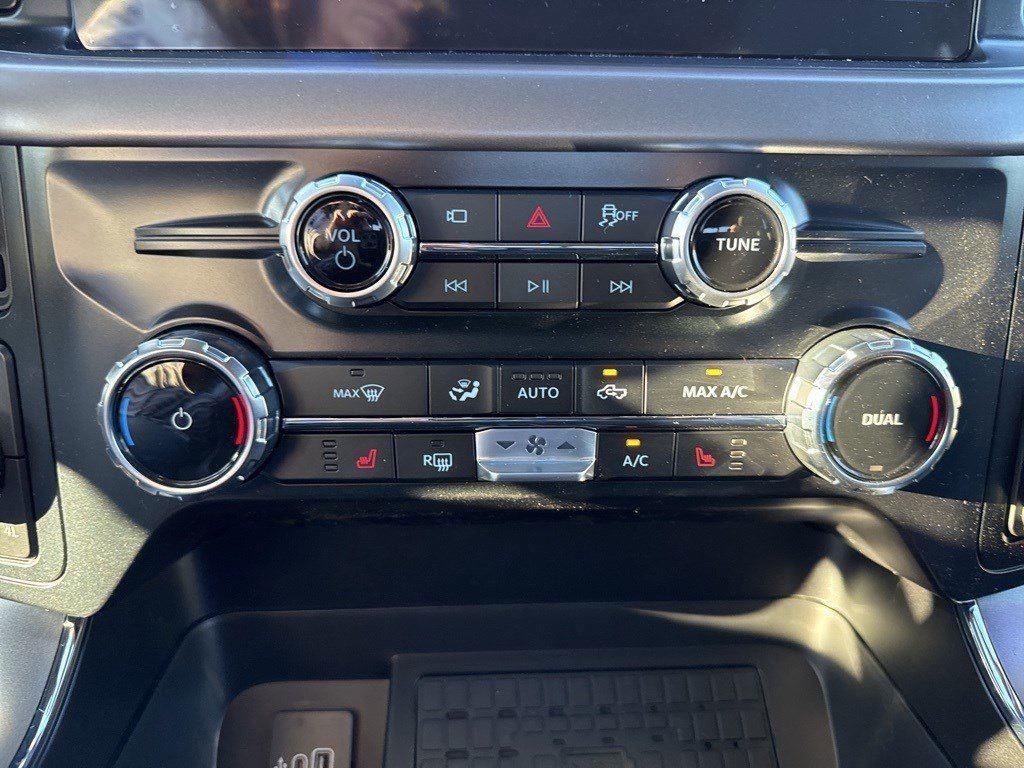 2025 Ford F-150 XLT photo 32