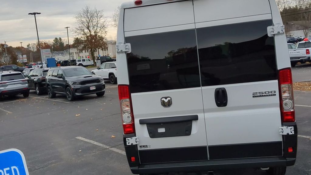 2026 Ram ProMaster 2500 photo 4