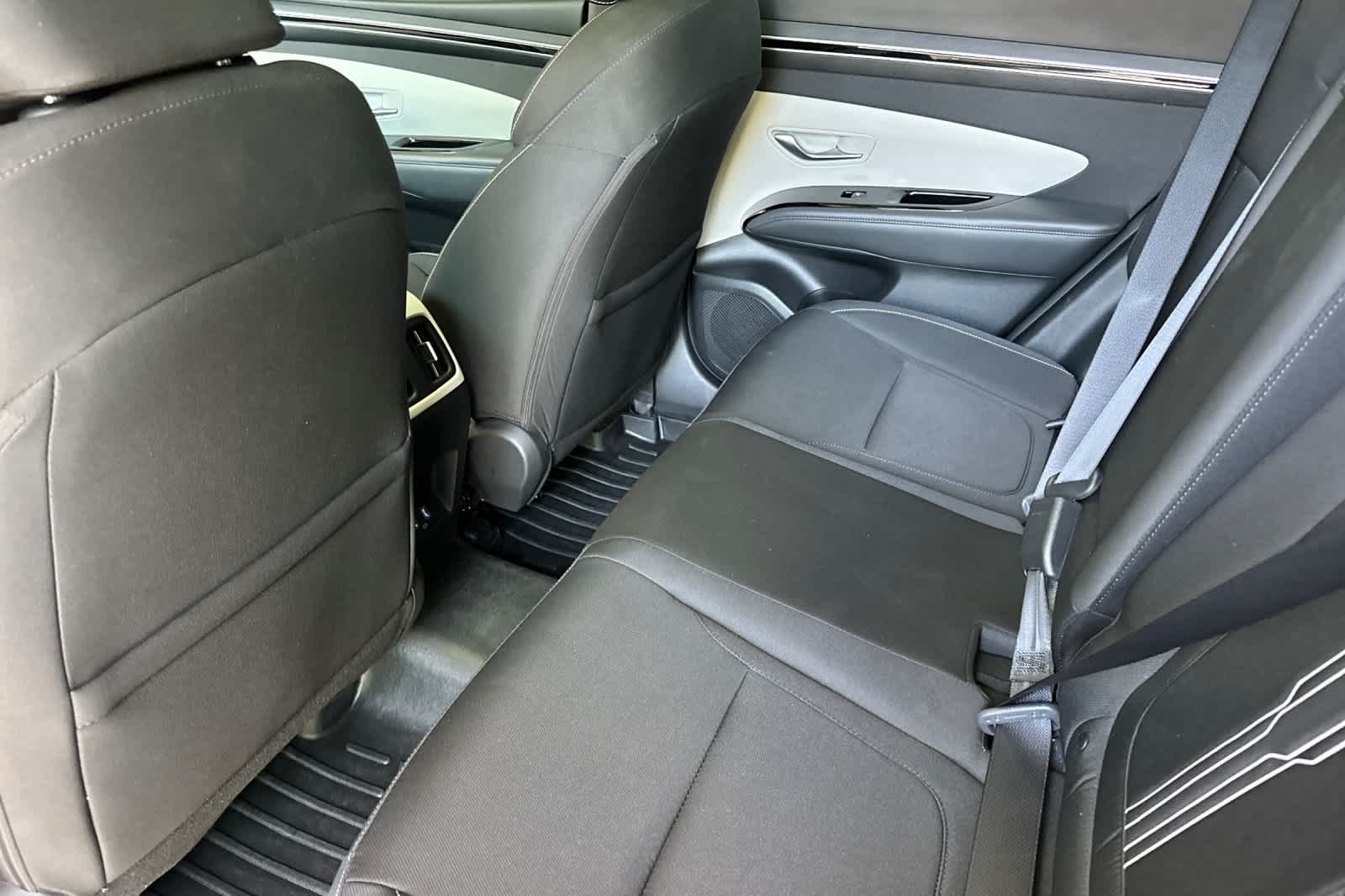 2022 Hyundai Tucson Hybrid SEL Convenience photo 4