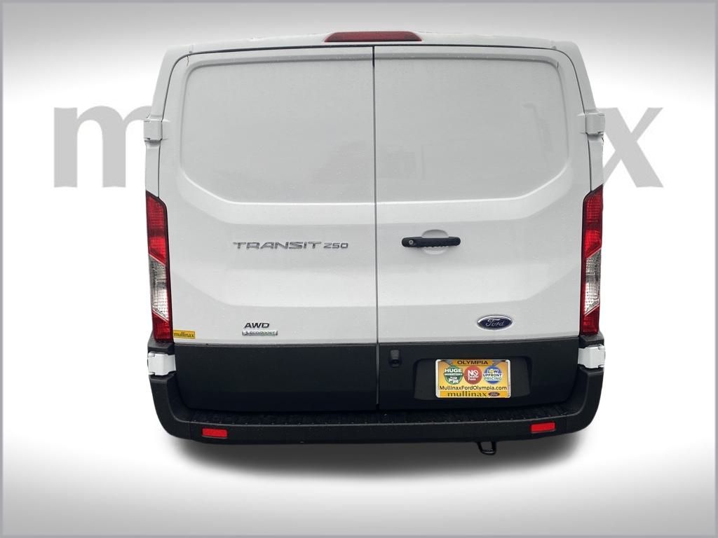 2025 Ford Transit photo 3