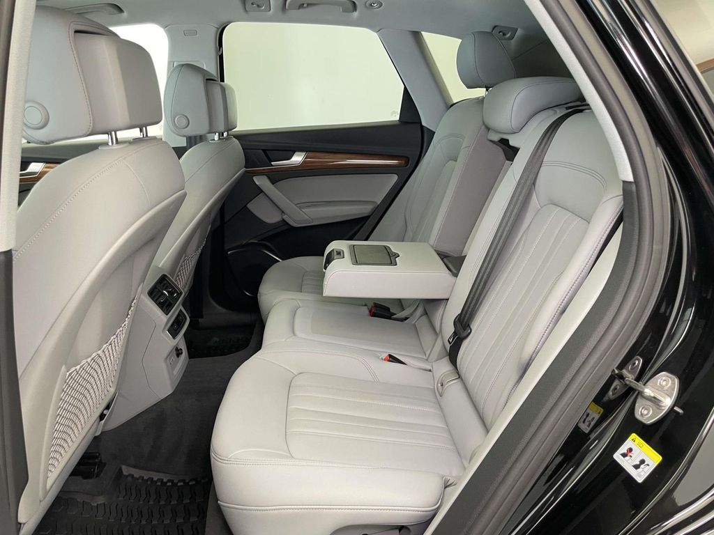 2022 Audi Q5 45 S line Premium photo 15