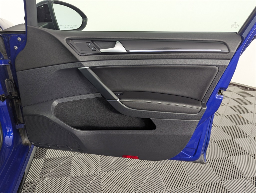 2018 Volkswagen Golf R 4Motion photo 28