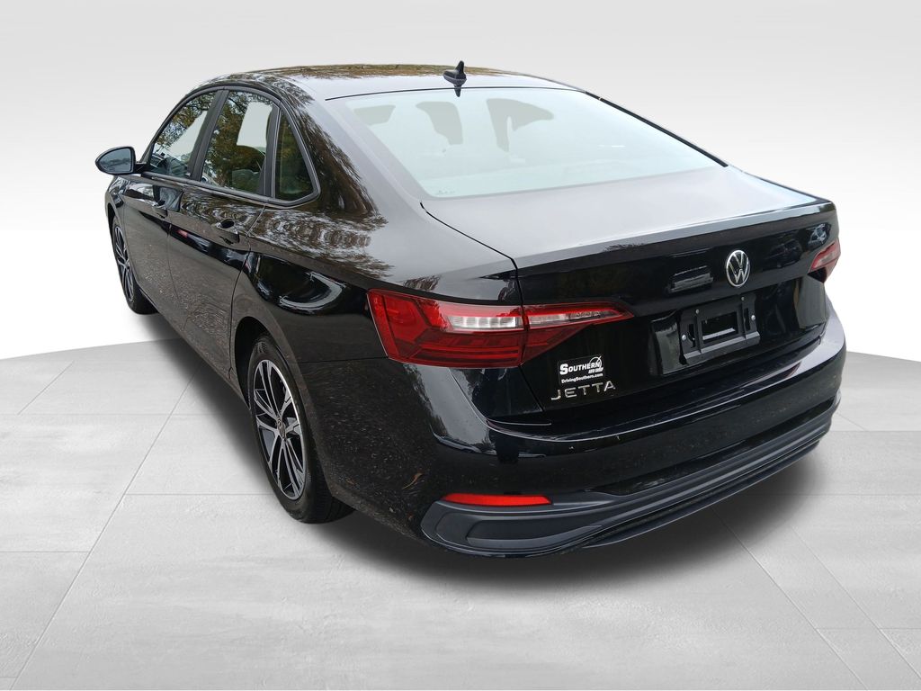 2024 Volkswagen Jetta 1.5T Sport photo 2