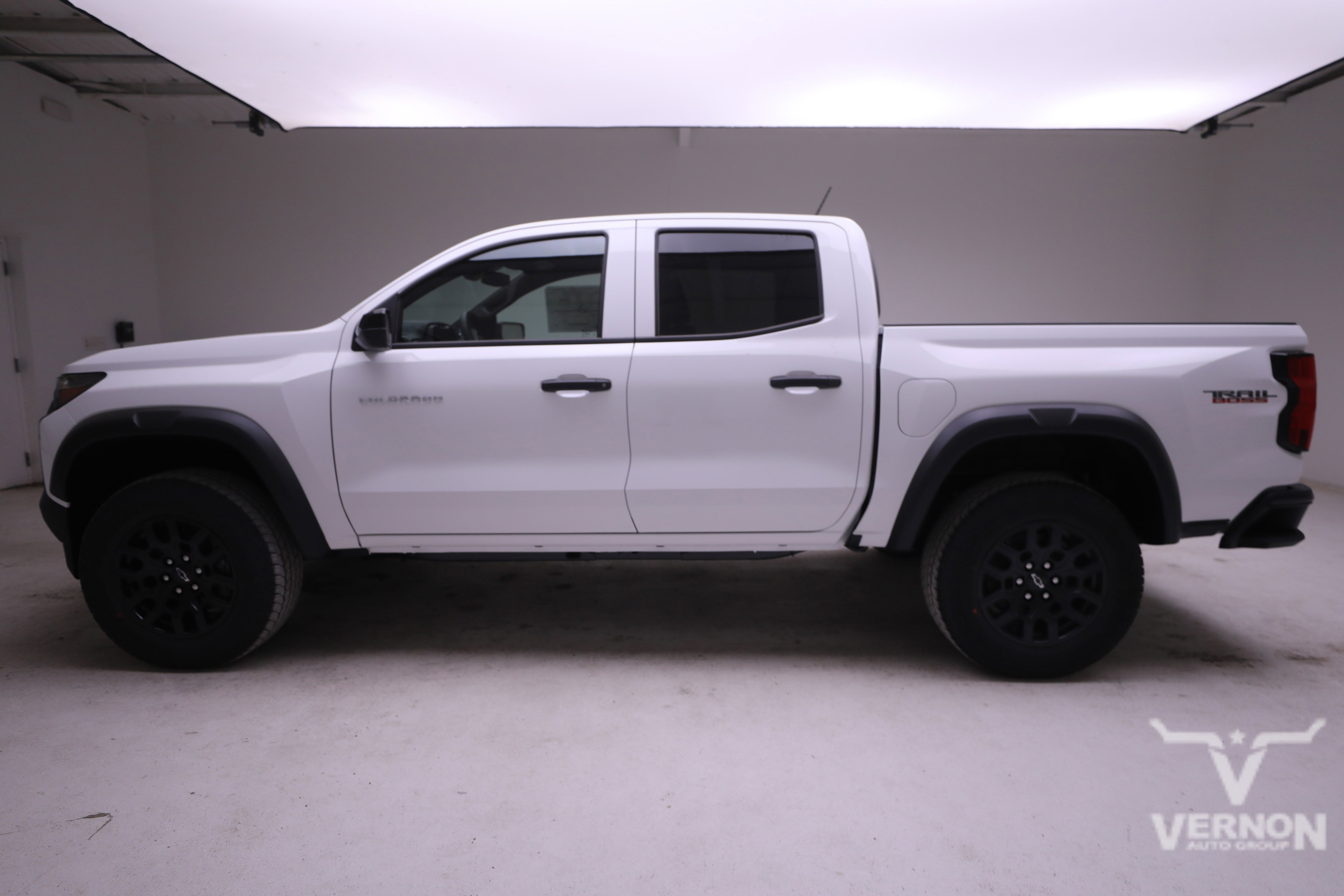 2026 Chevrolet Colorado Trail Boss photo 2