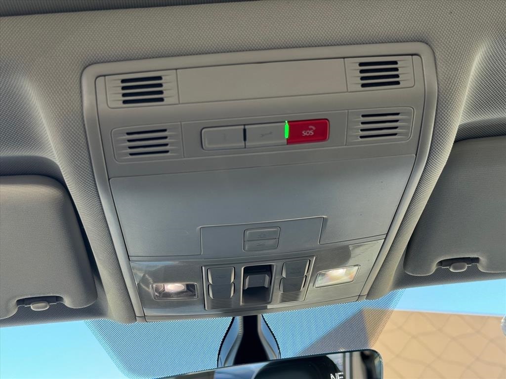 2021 Volkswagen Tiguan SE photo 14