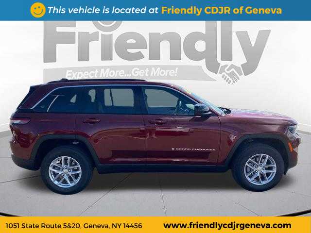 2025 Jeep Grand Cherokee Laredo X photo 2