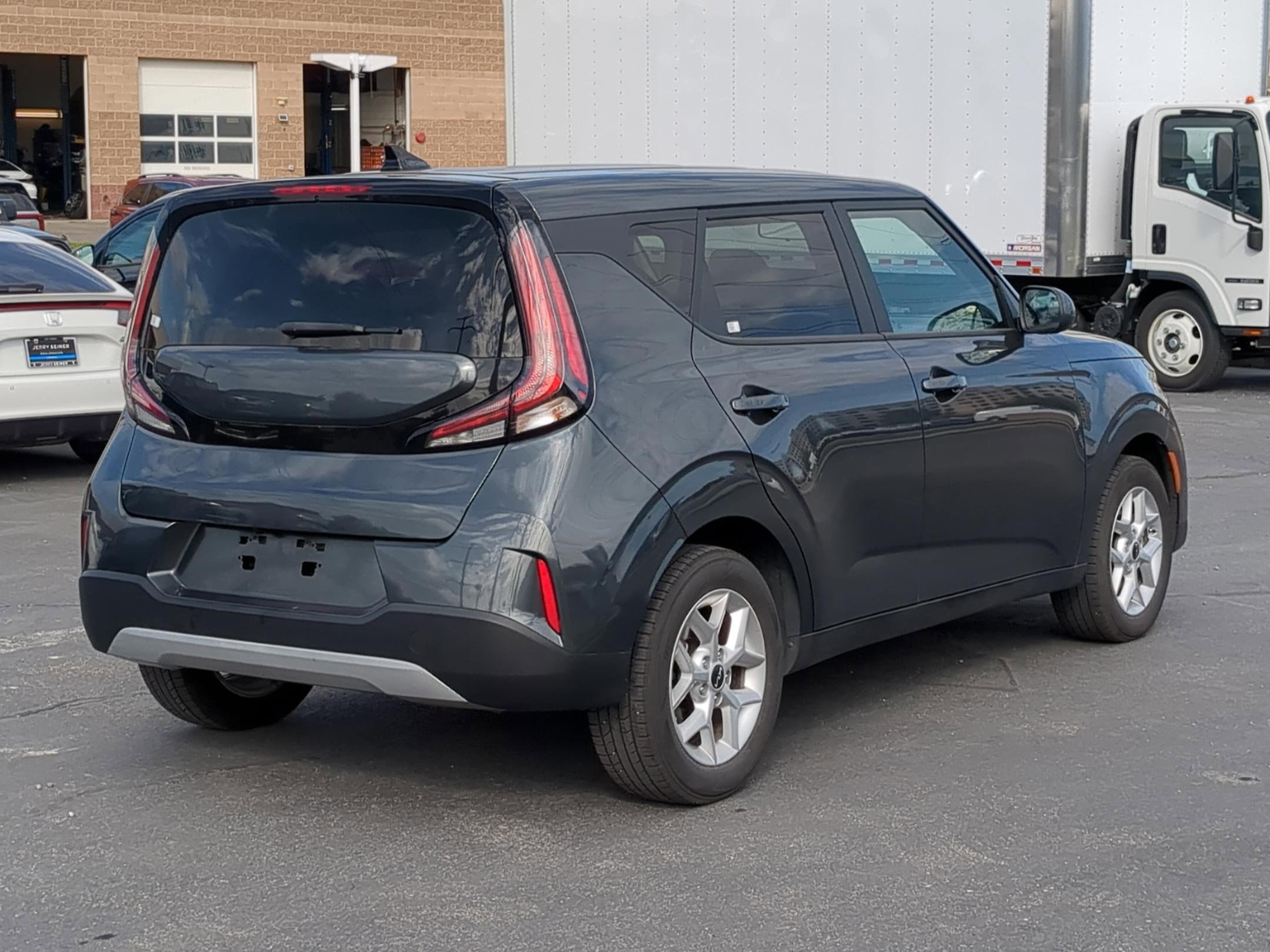 2023 Kia Soul LX photo 5