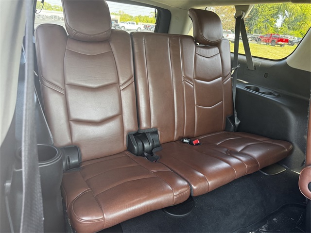 2016 Cadillac Escalade ESV Premium photo 19