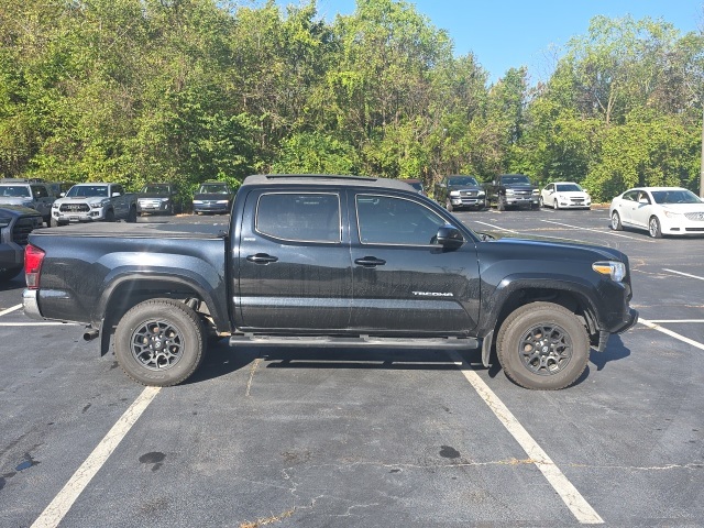2019 Toyota Tacoma SR5 photo 9