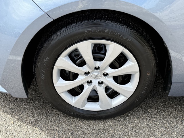2024 Toyota Corolla LE photo 15