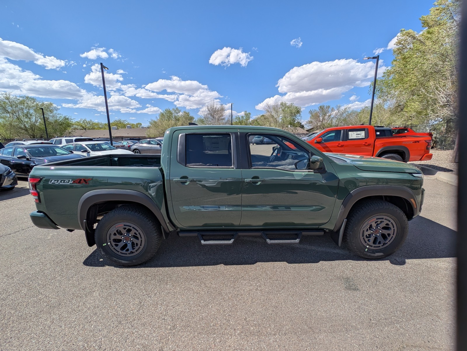 2025 Nissan Frontier PRO-4X photo 4