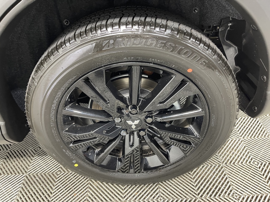 2025 Mitsubishi Eclipse Cross SEL photo 34