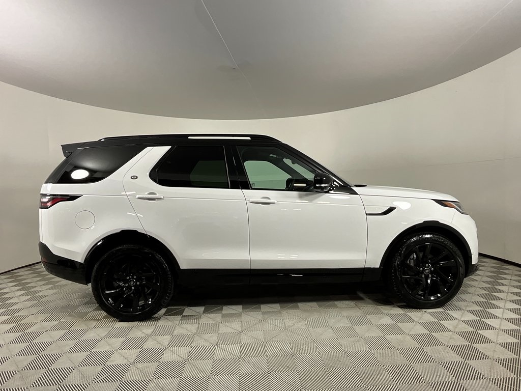 2025 Land Rover Discovery SE photo 4