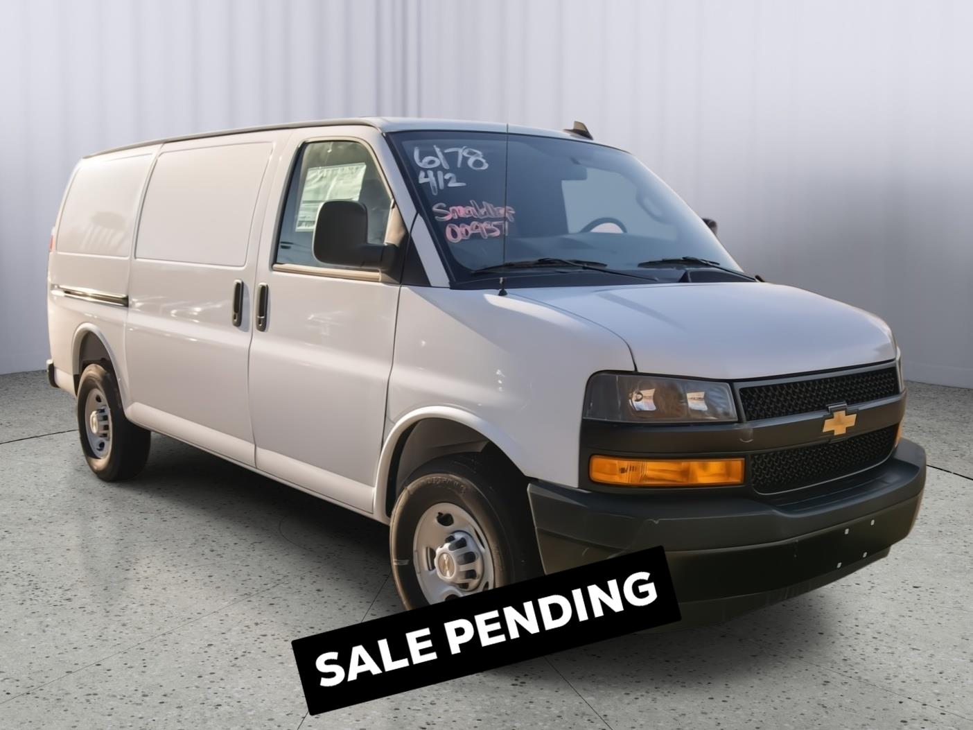 2025 Chevrolet Express Cargo Work Van's photo