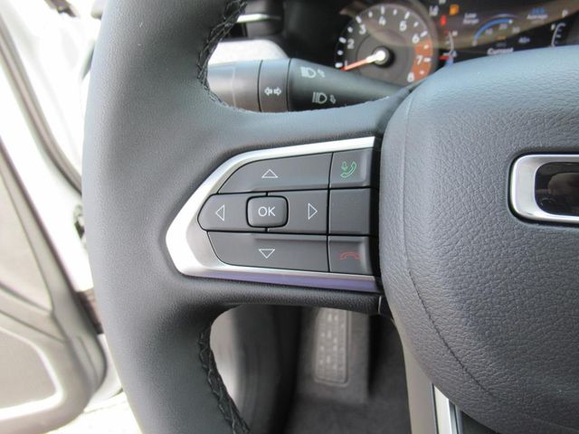 2025 Jeep Compass Latitude photo 17