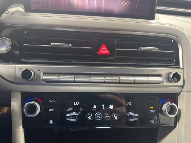 2024 Genesis G70 2.5T photo 24