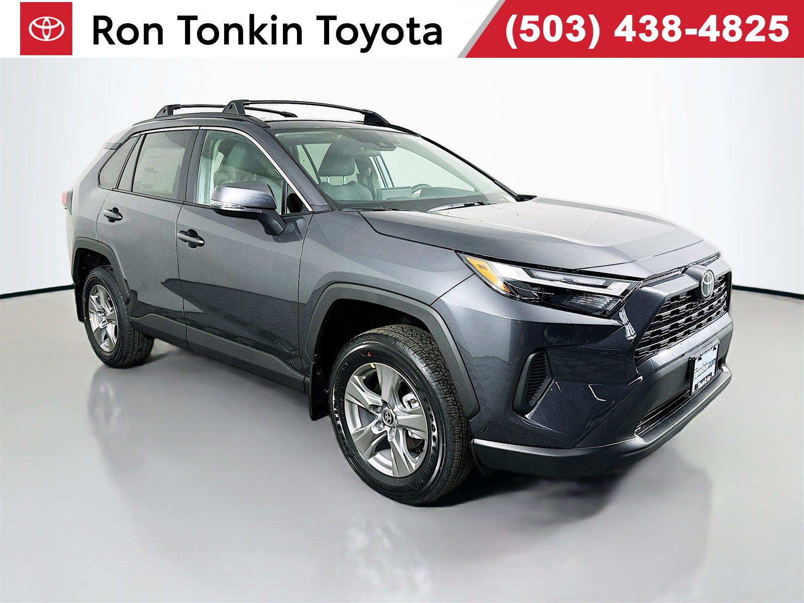 2025 Toyota RAV4 XLE's photo