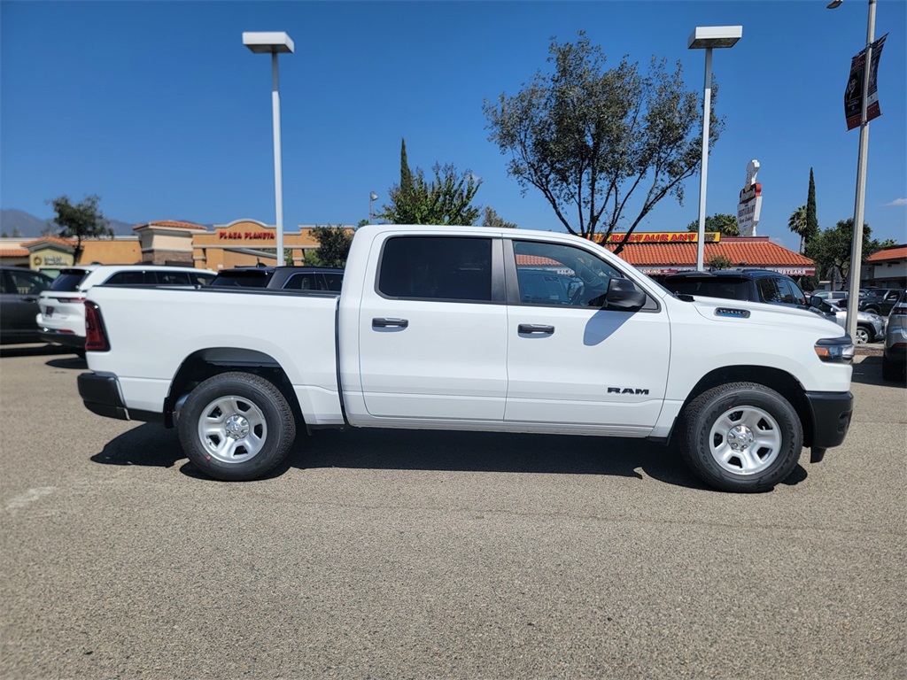 2025 Ram 1500 Tradesman photo 3