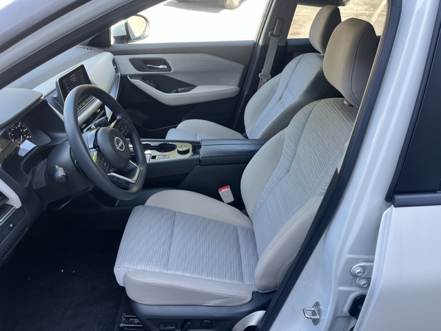 2023 Nissan Rogue SV photo 9