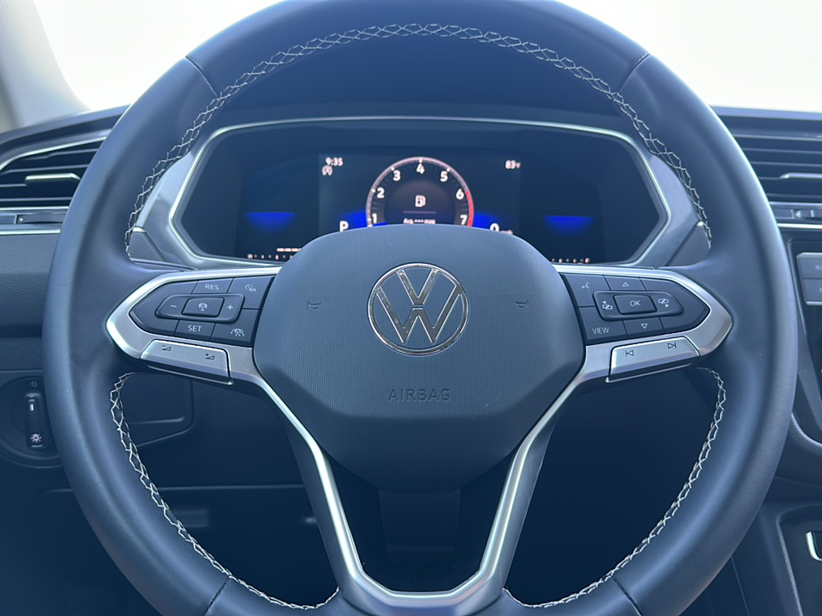 2023 Volkswagen Tiguan S photo 10
